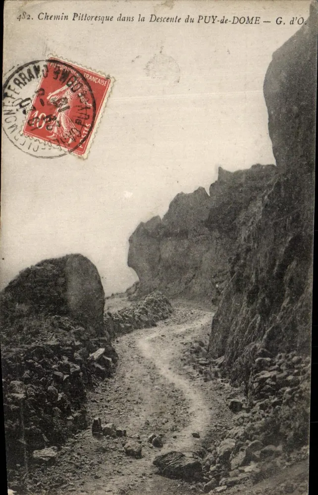 Pittorescher Weg in der Abstieg des PUY-de-DOME — G. d'O. - Vorderseite