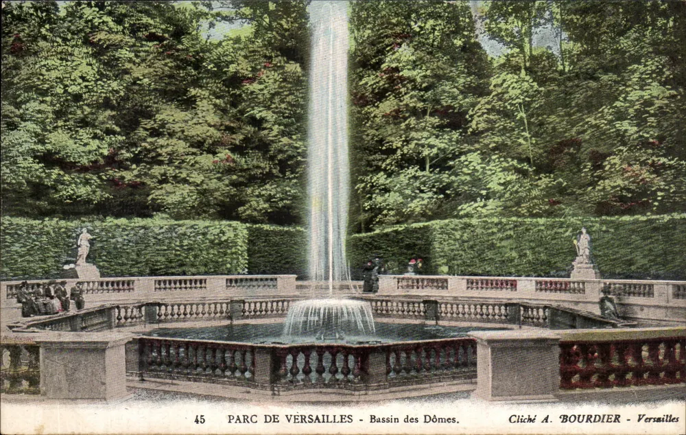 Parque de Versalles — Bassin des Dômes — Cliché A. Bourdier - Versalles - Anverso