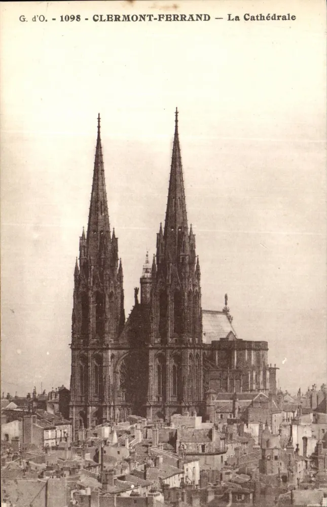 Clermont-Ferrand — A Catedral — G. d'O. - 1098 - Frente