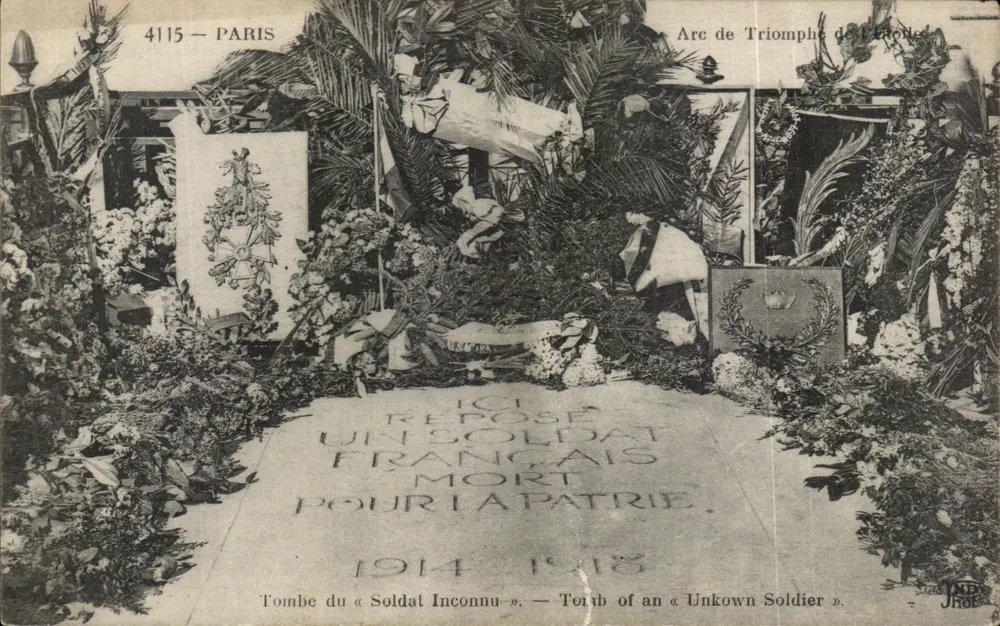 Arc de Triomphe des Champs-Élysées — Tombe du Soldat Inconnu — éditeur Neuhuëlin Frères, Paris-Corbeil, n° 4115 - Vorderseite