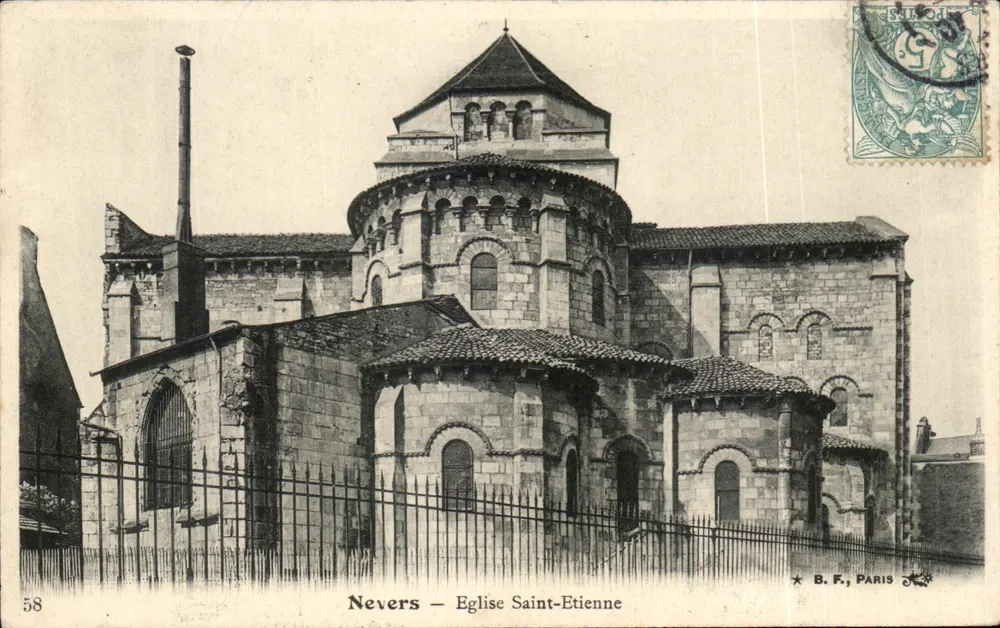 Nevers — Igreja de São Etienne — B.F., Paris, n°58 - Frente