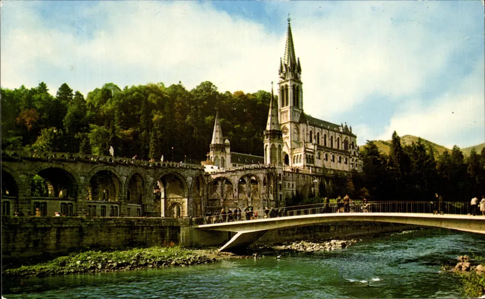 Lourdes — A Basílica e o Gave — Ed. Gep Poulanc - Frente