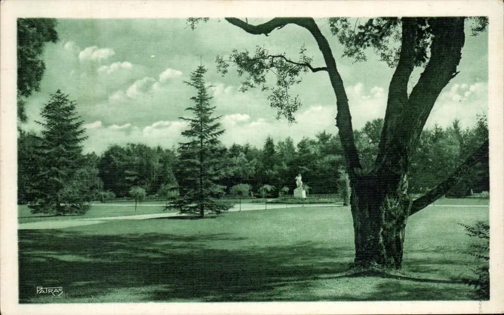 Vittel (Vosges) — Um canto do Parque — L. Patras - Frente