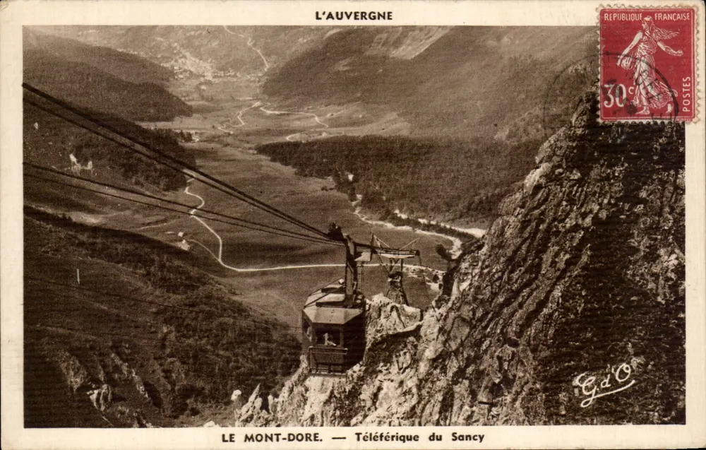 O Mont-Dore — Teleférico do Sancy — A Auvergne - Frente