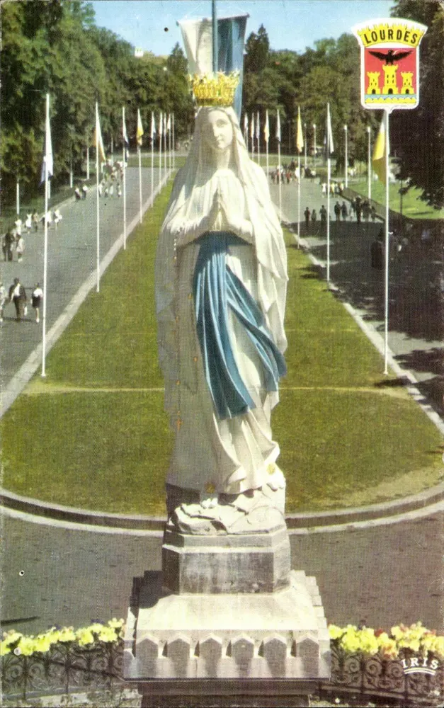 Estátua da Virgem Coroada em Lourdes — editor IRIS, n°18 - Frente