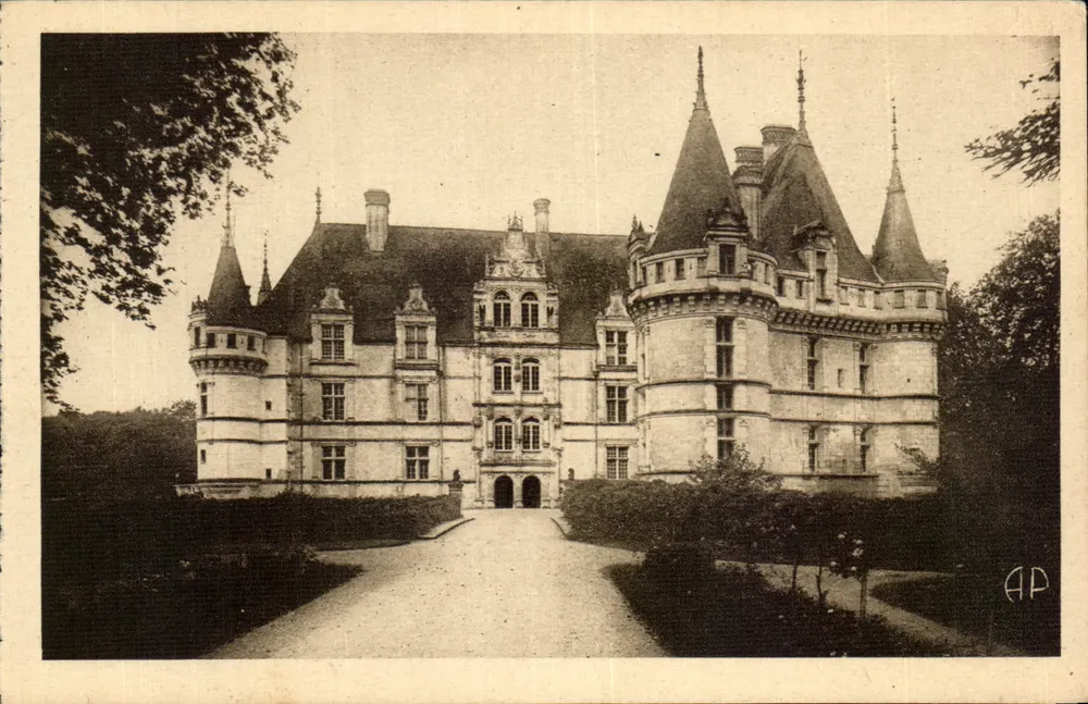 Azay-le-Rideau — Nationaler Schloss — Nordfassade - Der Eingang - Vorderseite