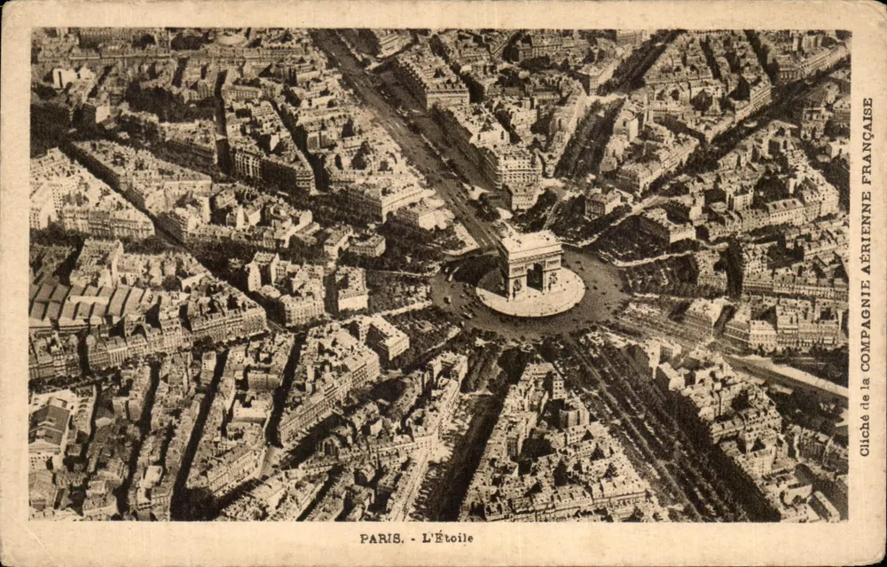 Paris - L'Étoile — vue aérienne de l'Arc de Triomphe, éditeur Compagnie Aérienne Française - Frente