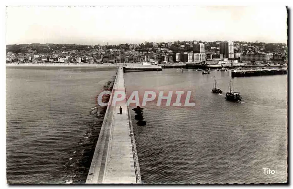 Le Havre — Allgemeiner Blick auf den Strand. Der Nördliche Damm — Tito - Vorderseite