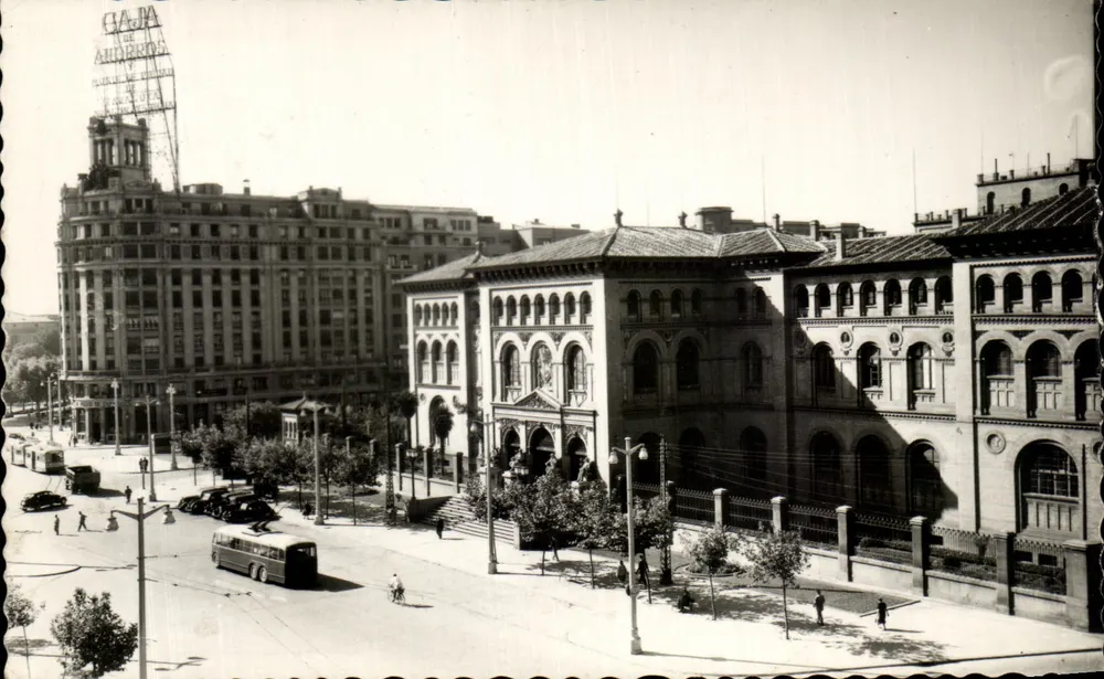 Zaragoza — Faculteit Geneeskunde — Ediciones D.A.R. Zaragoza - Voorkant