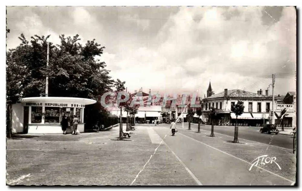 Place de la République — Zeitungskiosk und kommerzielle Straße — Verlag A. FLOR - Vorderseite