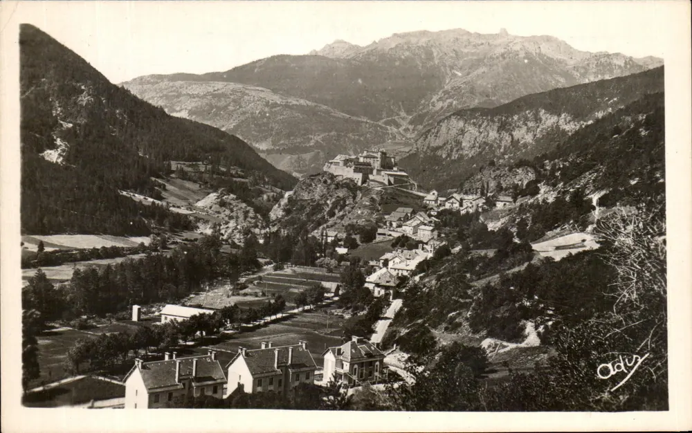 Schloss Queyras — Allgemeiner Blick und das Fort — Andréis, Verlag - GAP - Vorderseite