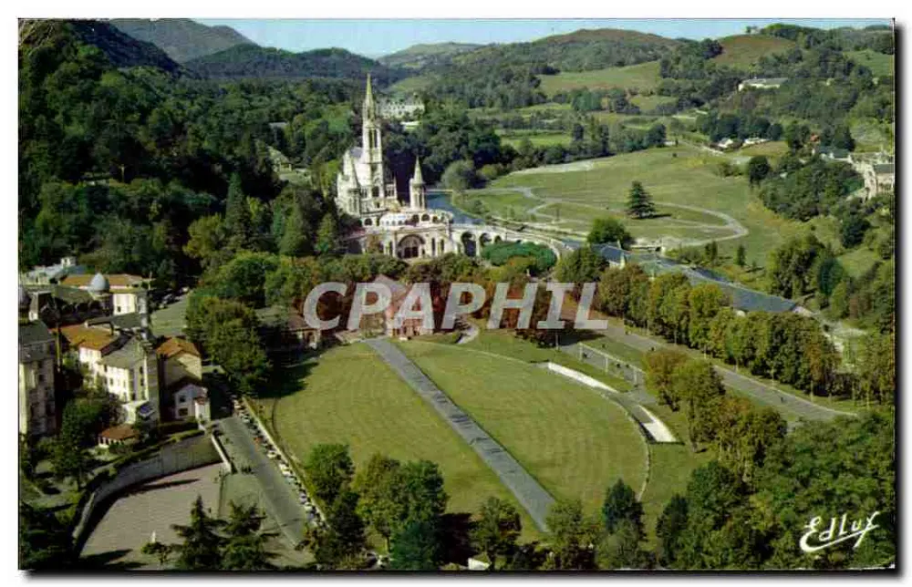 Lourdes — A Basílica e a Basílica Subterrânea São Pedro — Edlux - Frente