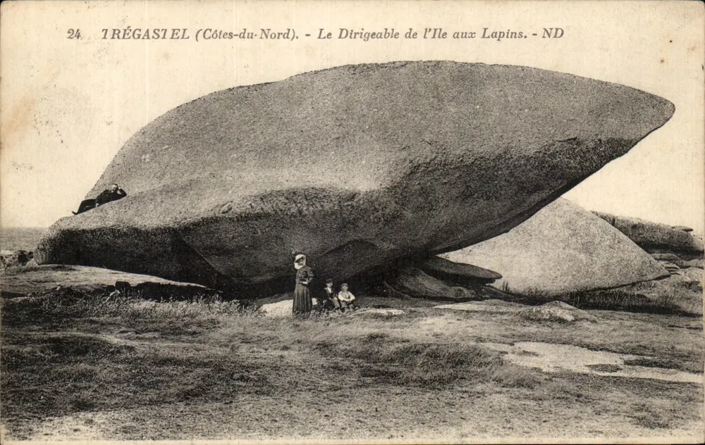 Trégasiel (Côtes-du-Nord) — O Dirigível da Ilha dos Coelhos — ND - Frente