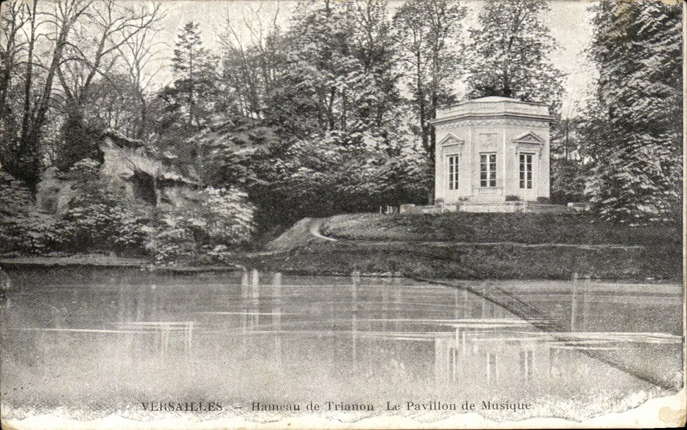 Versailles — Hameau de Trianon. Der Pavillon de Musique - Vorderseite