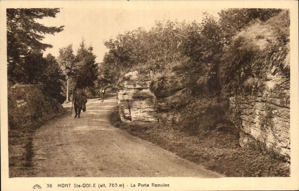 Mont Ste-Odile (Höhe 763 m) — Die Römische Pforte — Verlag: Cité des Arts et Traditions Populaires, Mont Ste-Odile - Vorderseite