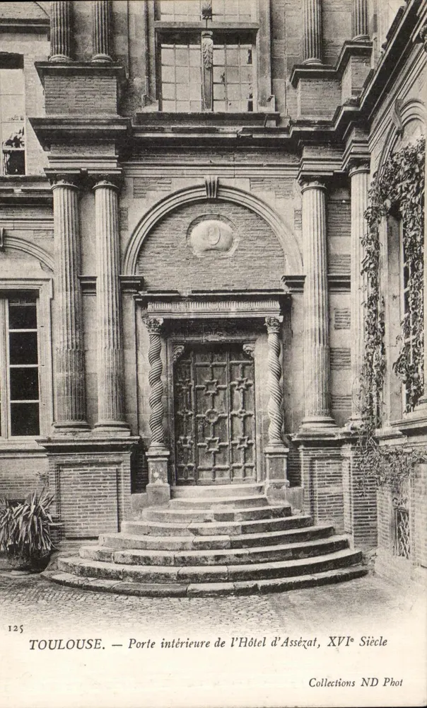 Toulouse — Innere Tür des Hôtel d'Assézat, 16. Jahrhundert — Sammlung ND Phot - Vorderseite