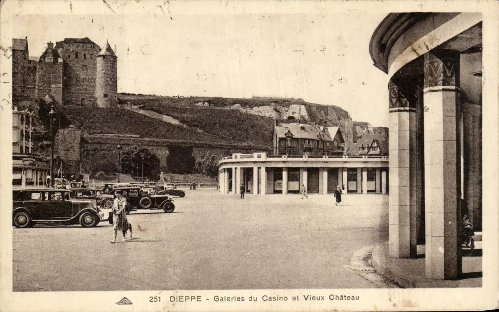 Dieppe - Galeries du Casino und Altes Schloss — Verlag A.R.E. n° 251 - Vorderseite
