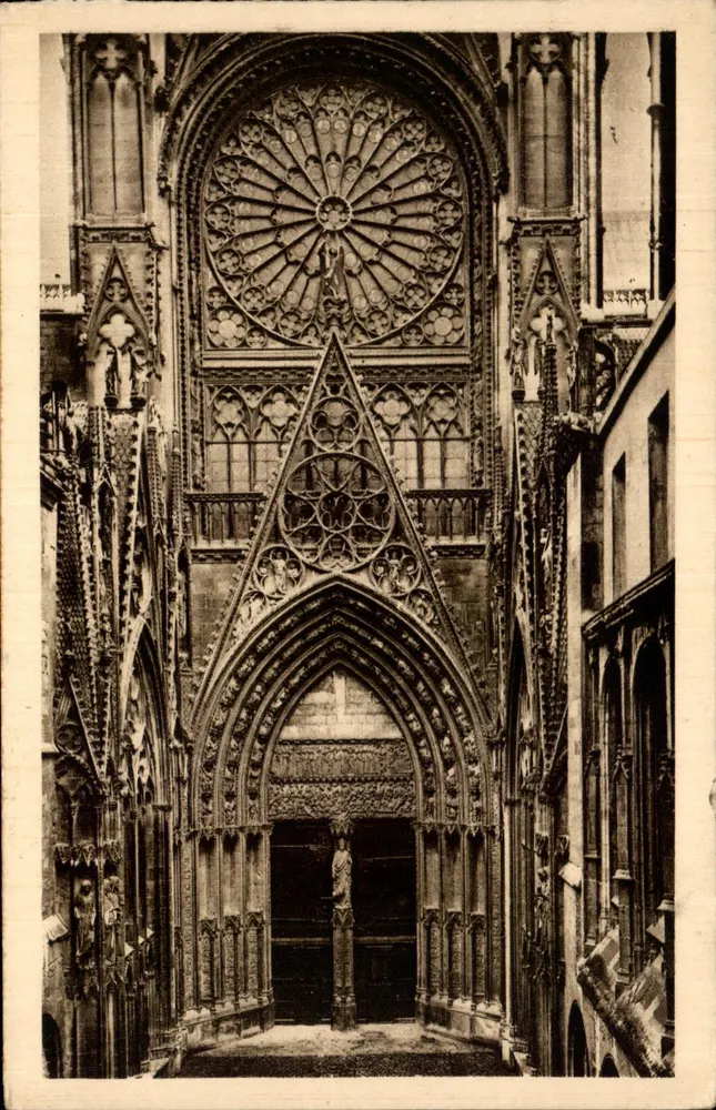 Rouen — A Catedral e a Cour dos Livreiros — Fabricação Francesa - Frente