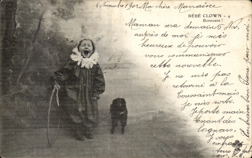 Bébé Clown — En costume de clown avec un petit chien — éditeur BÉBÉ CLOWN - 4 - Vorderseite