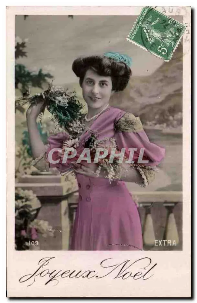 Frau in einem rosa Kleid mit Blumenstrauß — Frohe Weihnachten — Extra, n°109 - Vorderseite