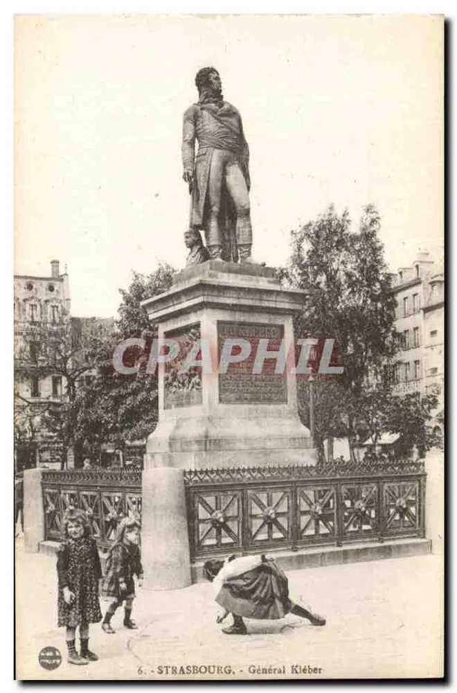 Estrasburgo - Geral Kléber - estátua monumental com crianças - Frente