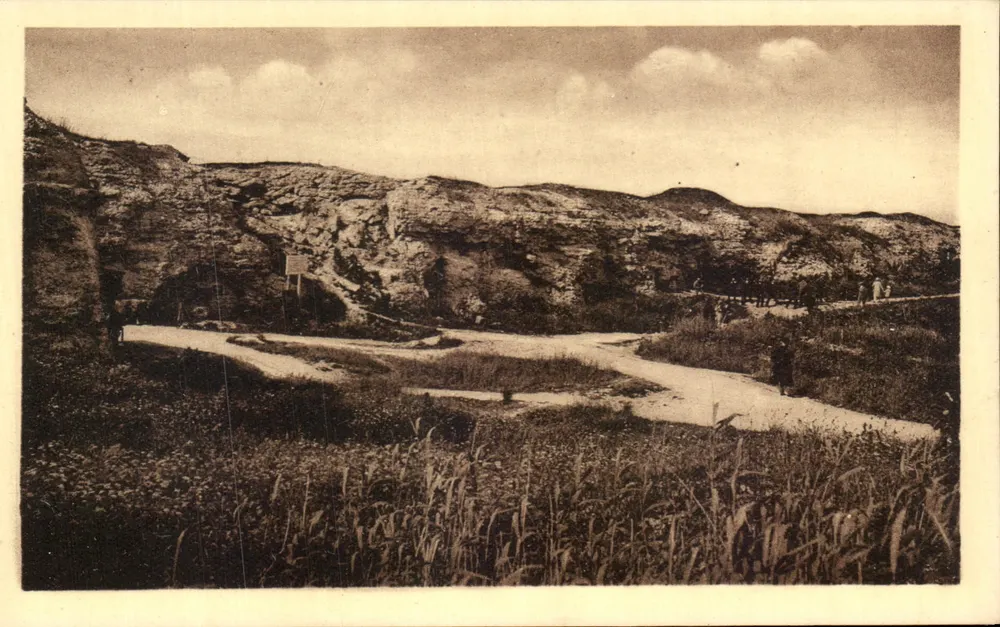 O Forte de Douaumont — Verdun — Editor Verdon, n° 462 - Frente