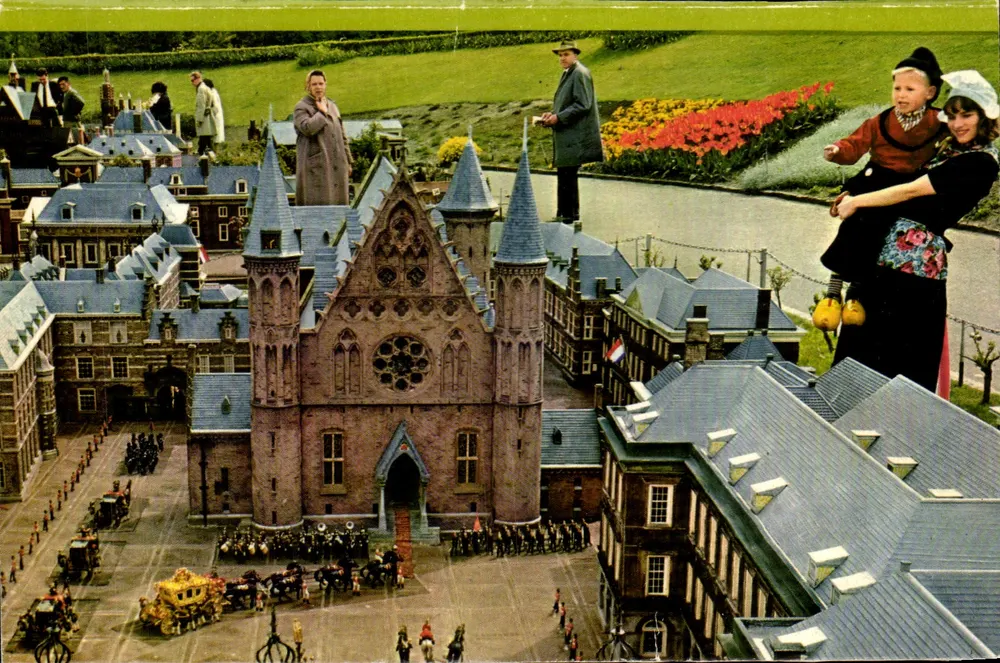 Madurodam — Binnenhof — Verleger Becht N.V. Den Haag - Vorderseite