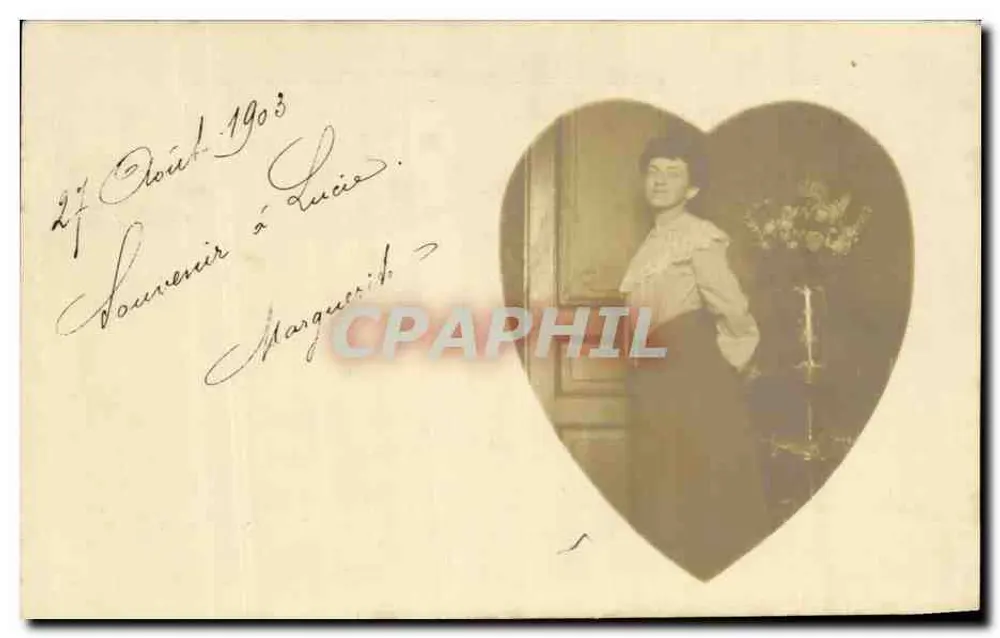 Frau in Kleid mit Kragen — Herzformiges Portrait — Marguerite, datiert 27. Oktober 1903 - Vorderseite