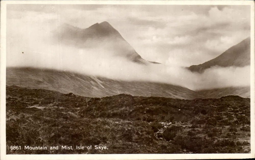 Berg und Nebel, Insel Skye — 6861 — Ansichtskarte - Vorderseite