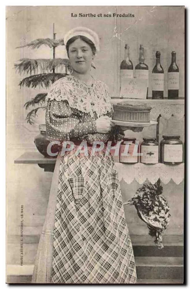 La Sarthe und ihre Produkte — Frau, die lokale Produkte präsentiert, Verlag PHOTO AÎNISSE, J. ROUTERET, LE MANS - Vorderseite