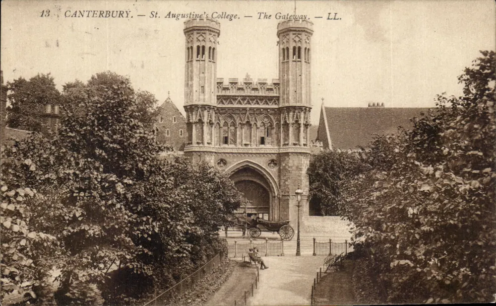 CANTERBURY — St. Augustine's College — The Gateway — LL. - Frente