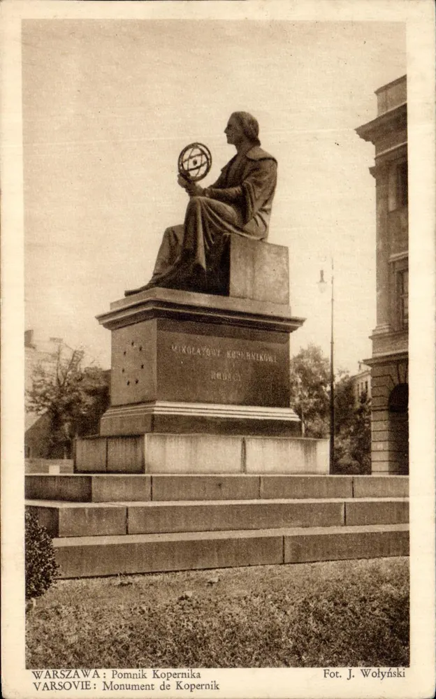 Varsóvia : Monumento de Kopernik — Fot. J. Wołyński - Frente