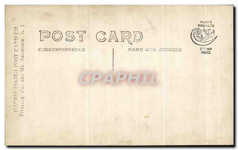 Frau, die auf einem Felsen am See steht — Camp Jutket, Lake Hopatcong — Harris Photo Post Card Co. - Rückseite