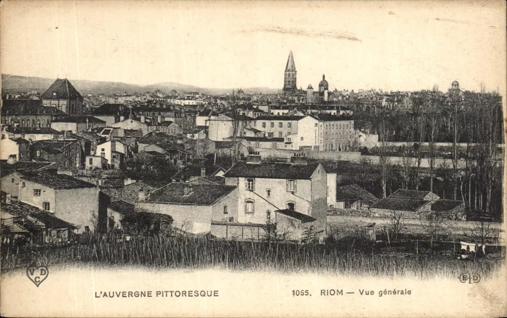 Riom — Allgemeiner Blick — Die pittoreske Auvergne 1065 - Vorderseite