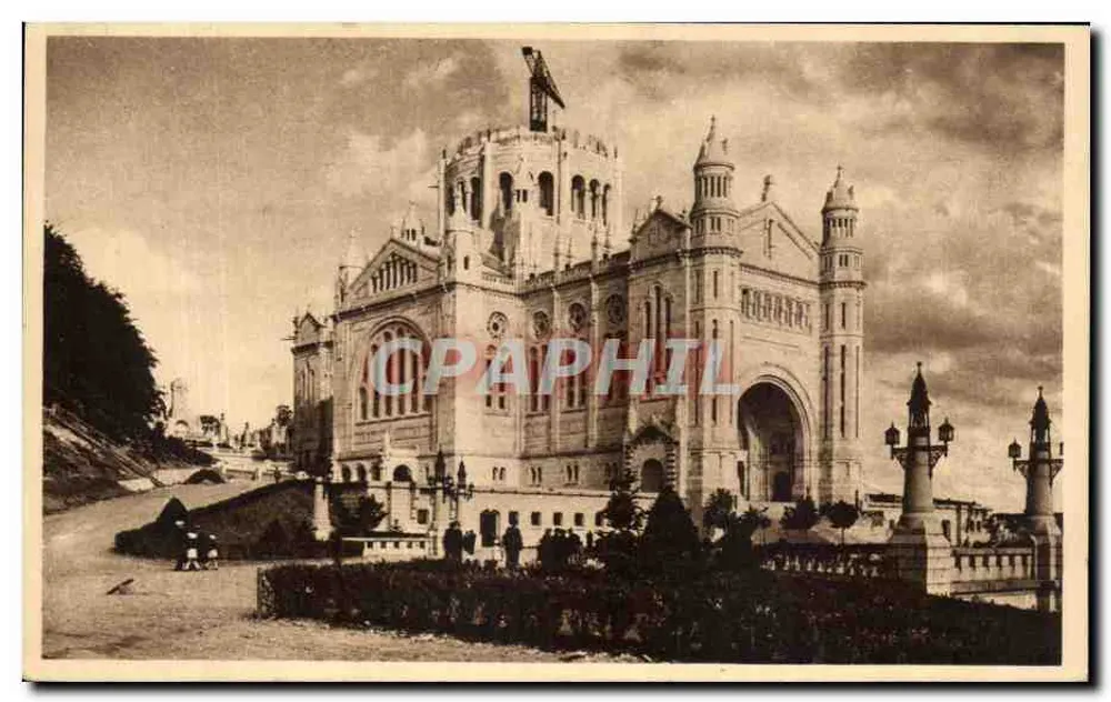 Basilika von Lisieux — Allgemeiner Blick 1938 — In Frankreich hergestellt - Vorderseite
