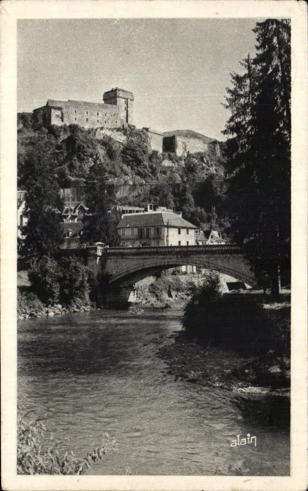 Lourdes — Das befestigte Schloss und der Gave — Éditions d'Art d'Art C.L.D. n°108 - Vorderseite