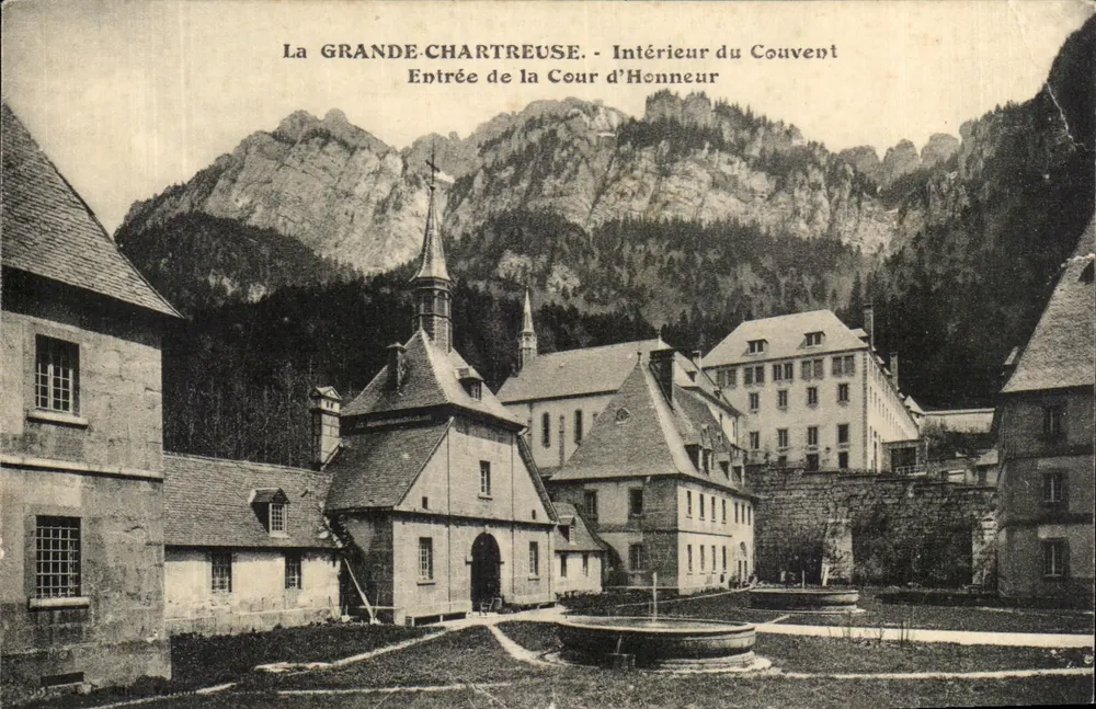 La Grande-Chartreuse — Innenansicht des Klosters, Eingang zur Ehrenhof — Verlag gedruckt auf der Karte - Vorderseite