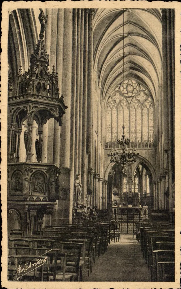 Catedral — A Grande Nef — Estúdio L. Bussière - Frente