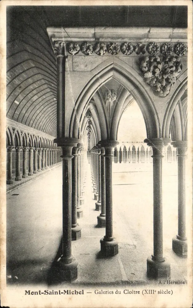 Mont-Saint-Michel — Galerias do Claustro (século XIII) — A l'Hermine - Frente