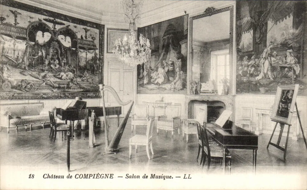 Château de COMPIÈGNE — Musikzimmer — LL - Vorderseite
