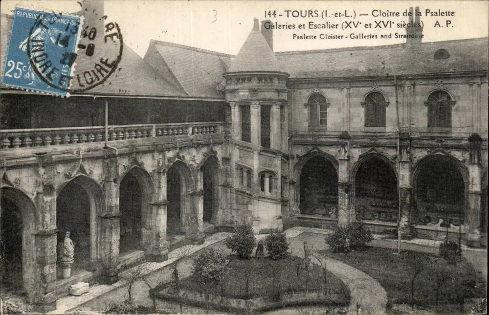Tours (Loire-et-Loire) — Claustro da Psalette — Galerias e Escada (séculos XV e XVI) — A.P. - Frente