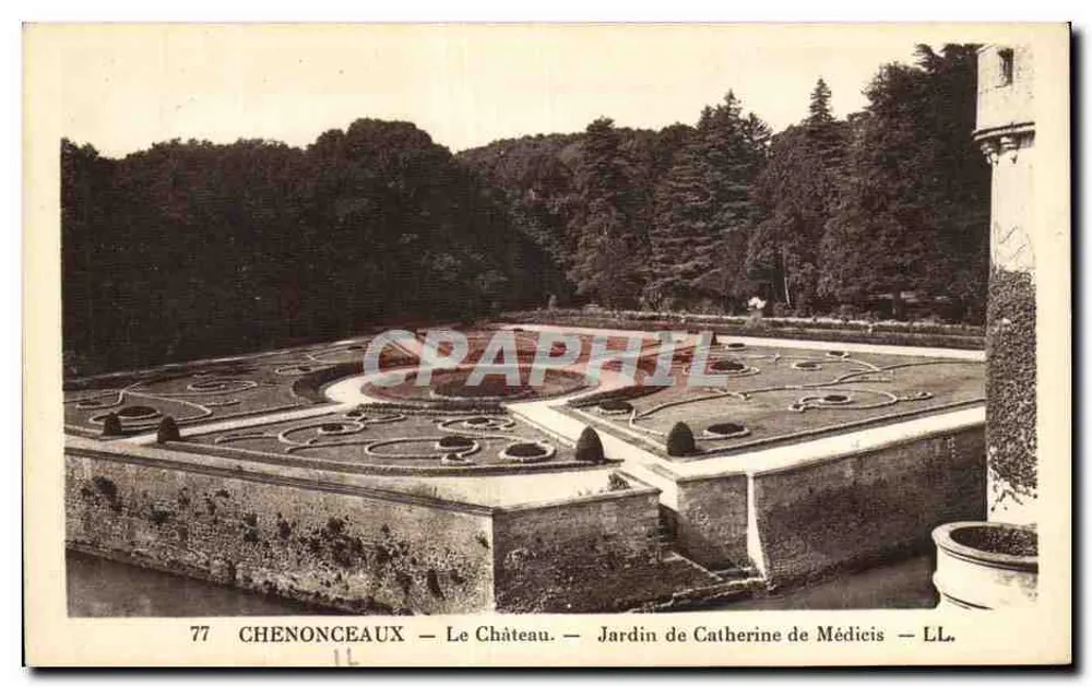 Chenonceaux — Das Schloss — Garten von Catherine de Médicis — LL. - Vorderseite