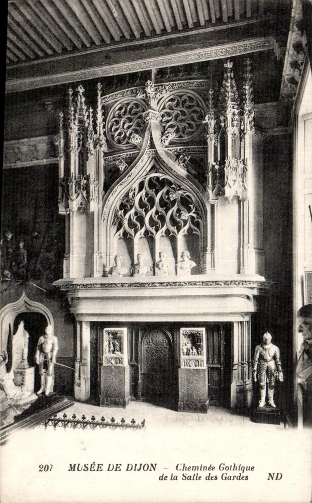 Museum Dijon — Gotisches Kamin der Wachstube - Vorderseite