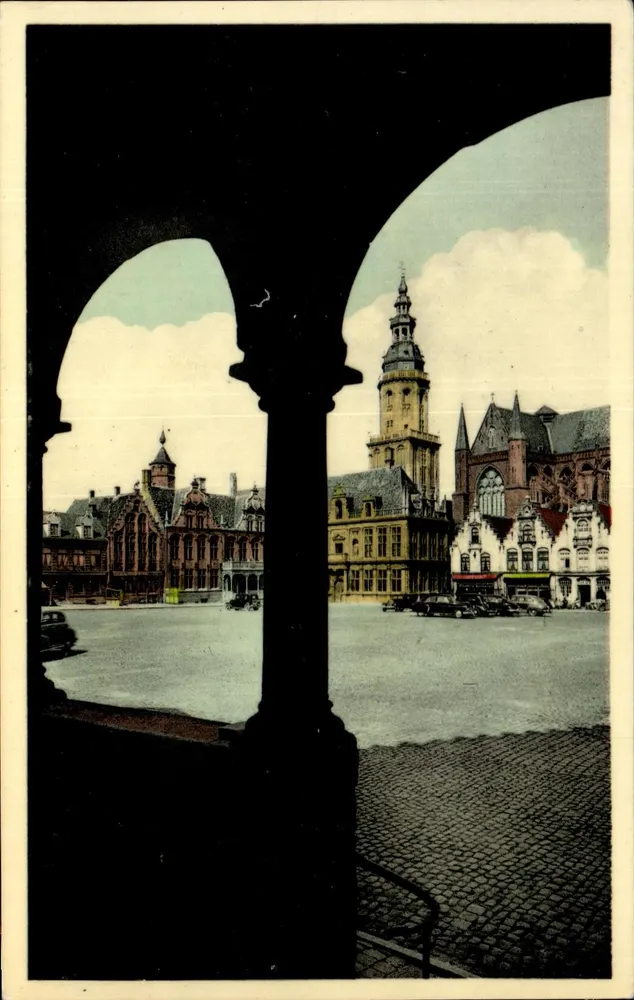 Place du Marché in Furnes — Ansicht von einem Portal — ARTCOLOR Brüssel - Vorderseite
