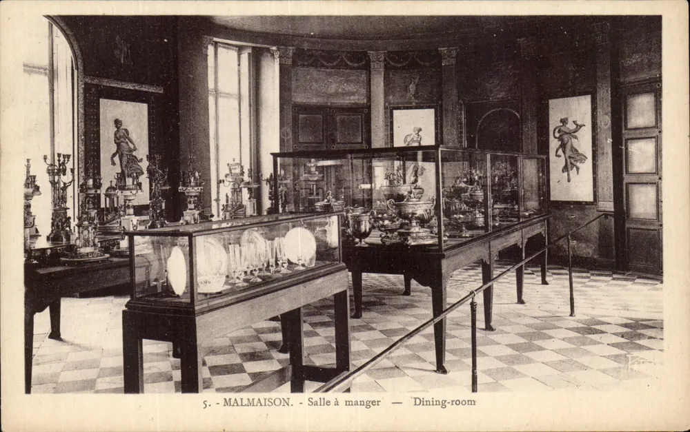 Malmaison - Sala de jantar — Dining-room - Frente