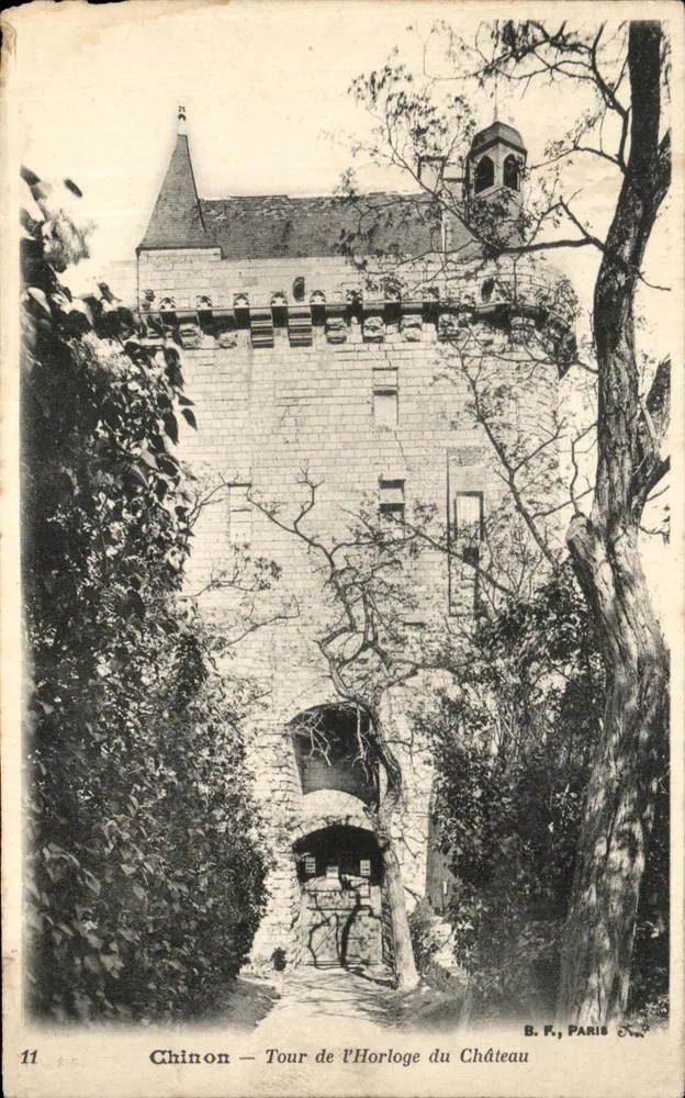 Chinon — Tour de l'Horloge du Château — B. F., PARIS, N° 11 - Vorderseite