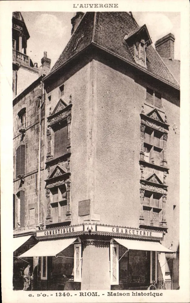 Riom - Casa storica — Salumeria Comestibili — editore G. D'O. n°1340 - Recto