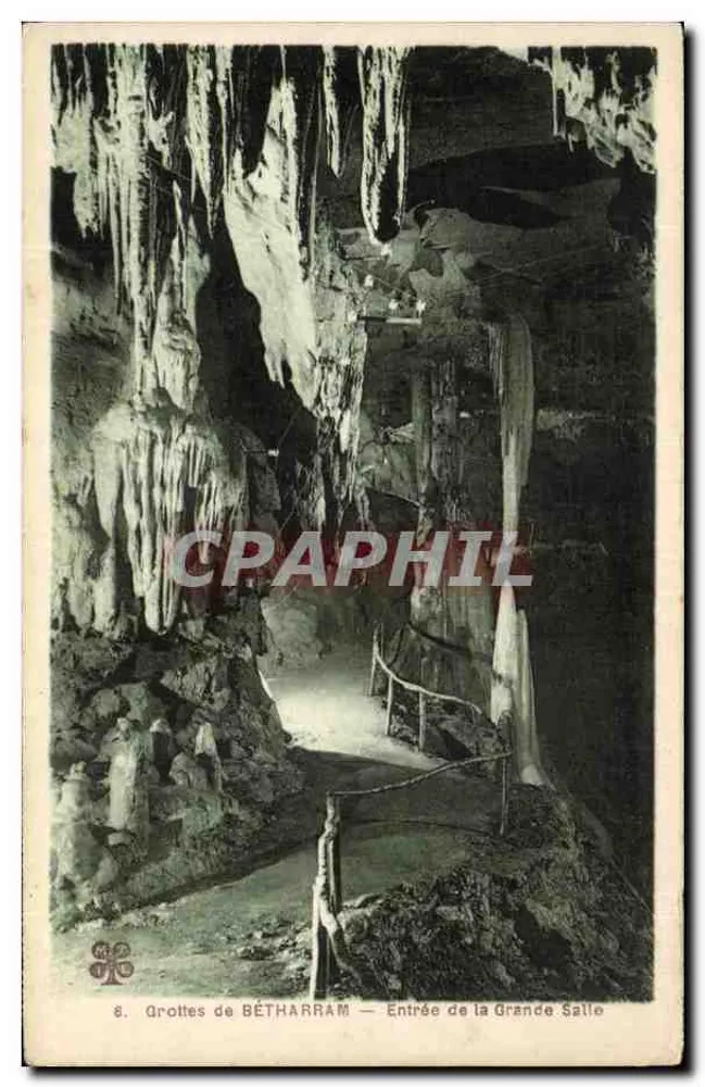 Grutas de BÉTHARRAM — Entrada da Grande Sala - Frente