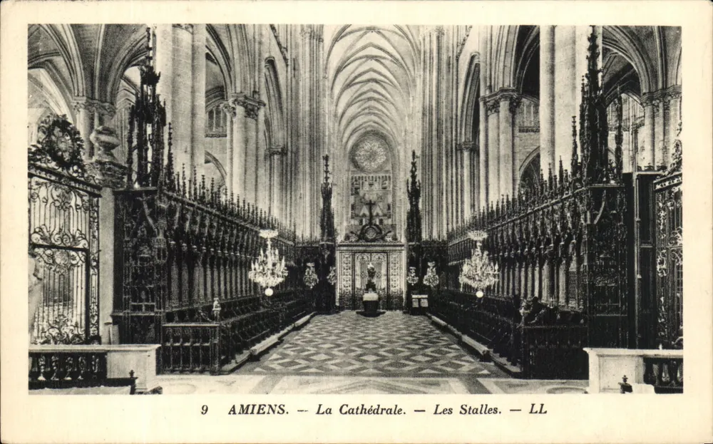 Amiens — A Catedral — As Stalles — LL - Frente