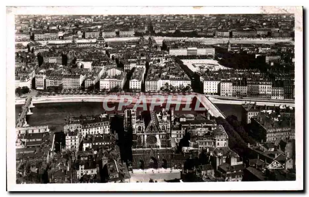 LYON — Vista geral sobre Bellecour — REAL-PHOTO - STRASBOURG - Frente
